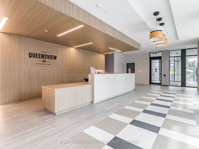 608 - 25 Neighbourhood Lane W