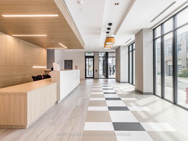 608 - 25 Neighbourhood Lane W