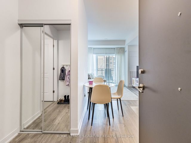 608 - 25 Neighbourhood Lane W