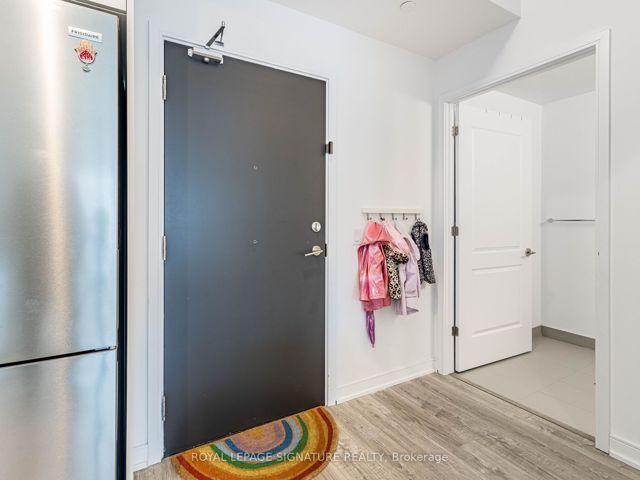 608 - 25 Neighbourhood Lane W