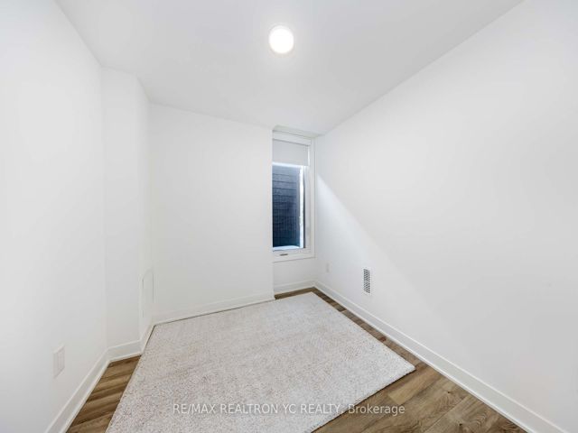 6 - 40 Ed Clark Gardens Blvd