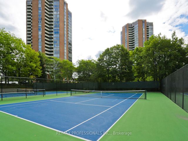 2611 - 2000 Islington Ave