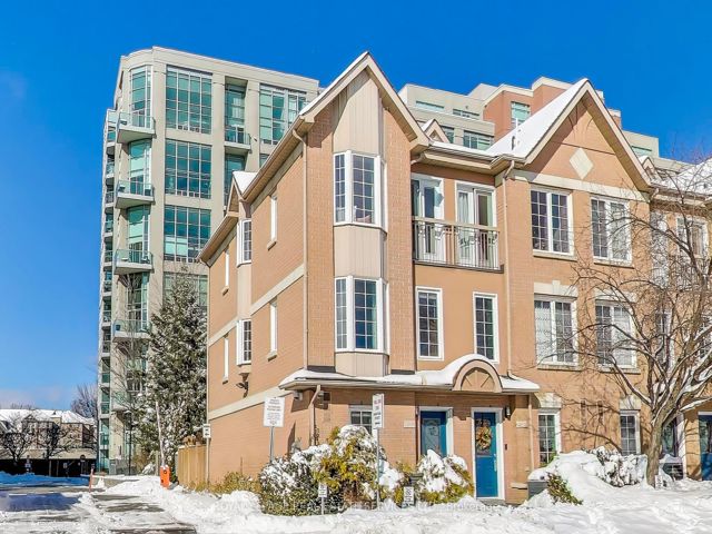 10 - 210 Manitoba St