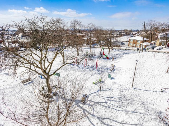 206 - 541 Blackthorn Ave