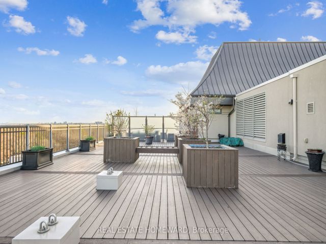 214 - 3563 Lake Shore Blvd