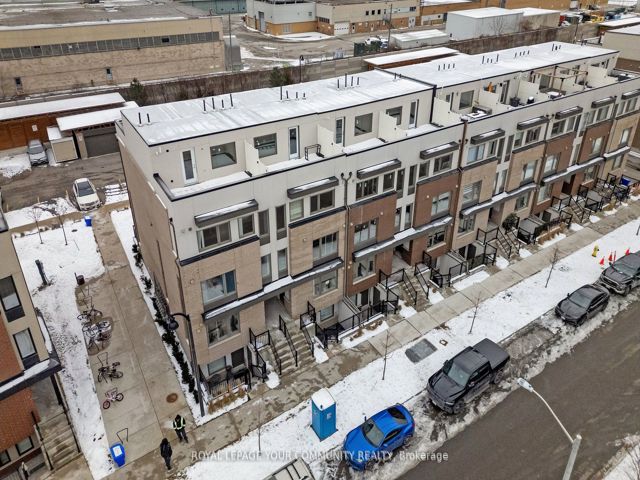 5 - 175 William Duncan Rd