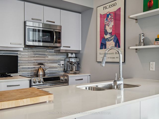 1803 - 2212 Lake Shore Blvd W