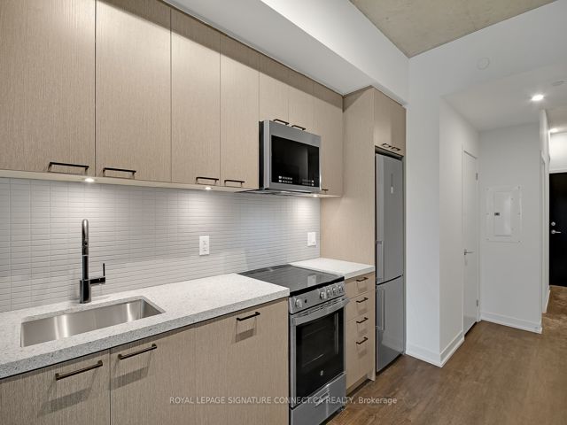 519 - 1808 St Clair Ave W