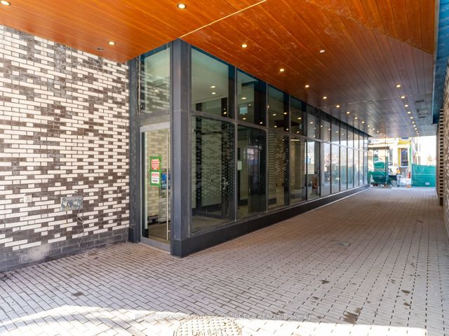519 - 1808 St Clair Ave W