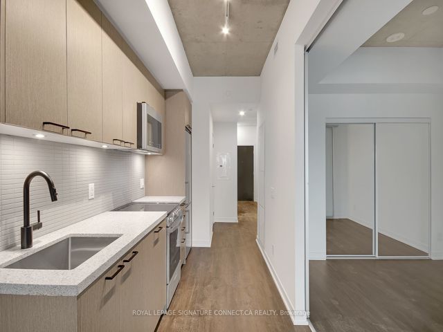 519 - 1808 St Clair Ave W