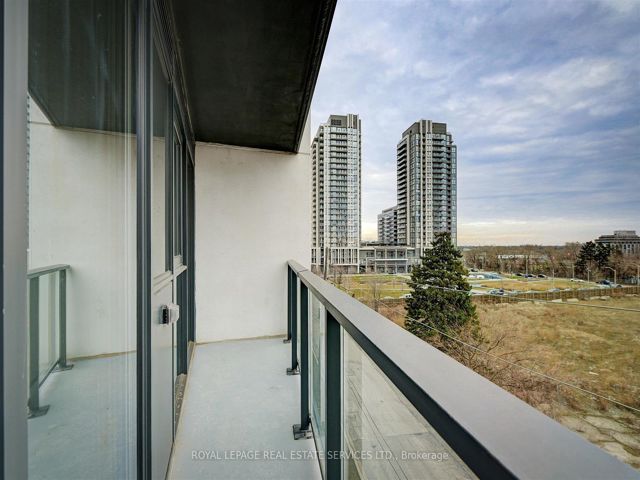 523 - 36 Zorra St