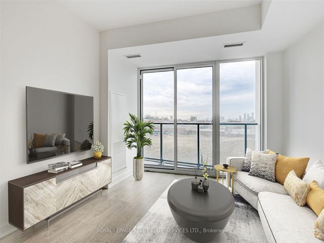523 - 36 Zorra St