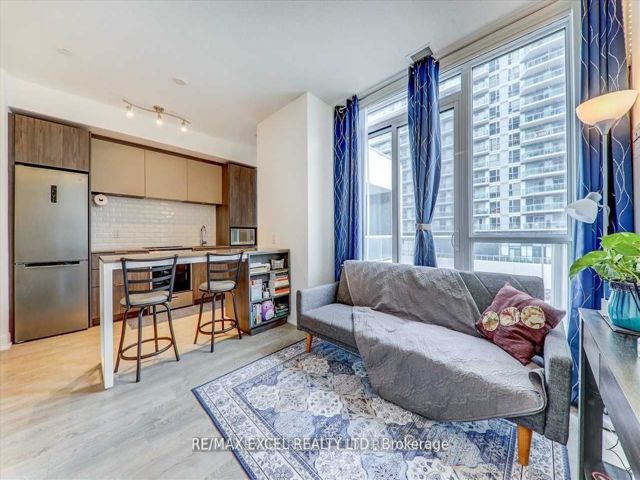 415 - 70 Annie Craig Dr