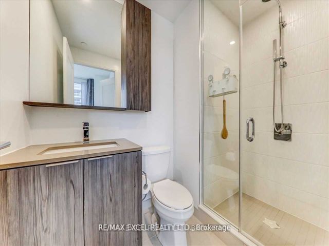 415 - 70 Annie Craig Dr