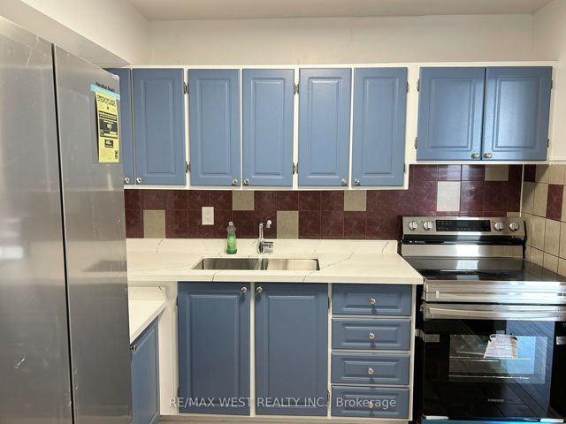 306 - 330 Dixon Rd