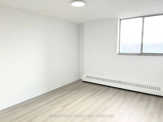 306 - 330 Dixon Rd