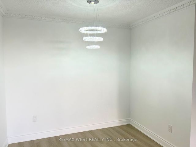 306 - 330 Dixon Rd