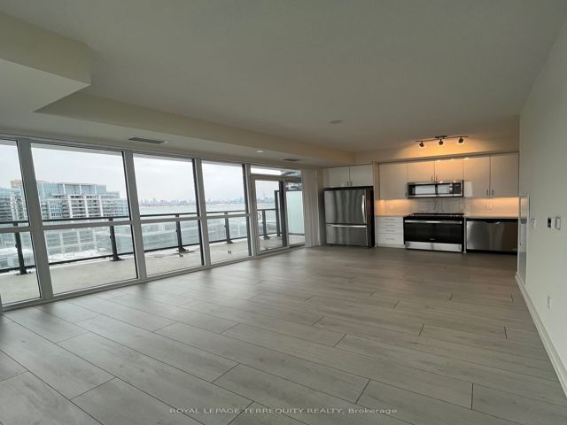 1111 - 38 Annie Craig Dr