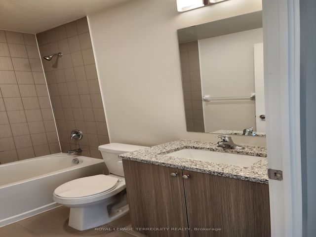 1111 - 38 Annie Craig Dr
