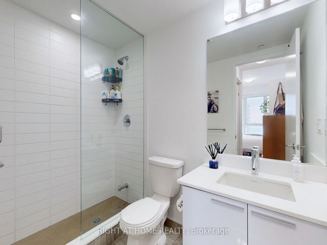 3510 - 10 Park Lawn Rd