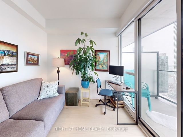 3510 - 10 Park Lawn Rd