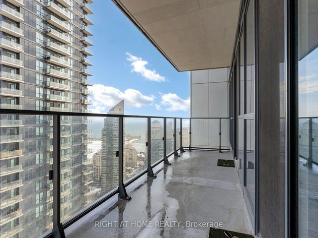 3510 - 10 Park Lawn Rd