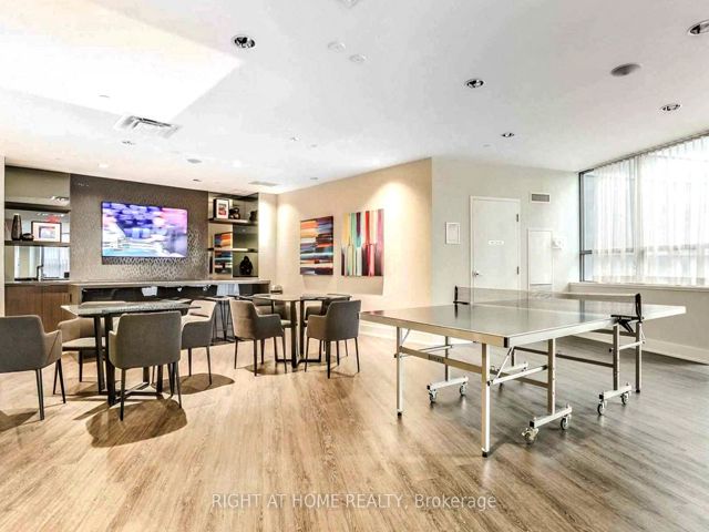 3510 - 10 Park Lawn Rd