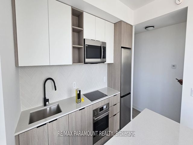 2103 - 36 Zorra St