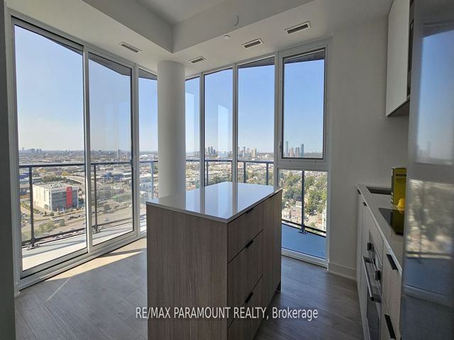 2103 - 36 Zorra St