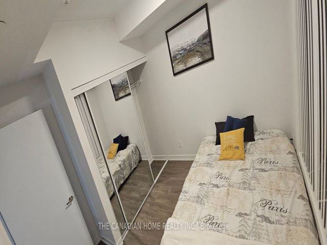 401 - 160 Canon Jackson Dr E