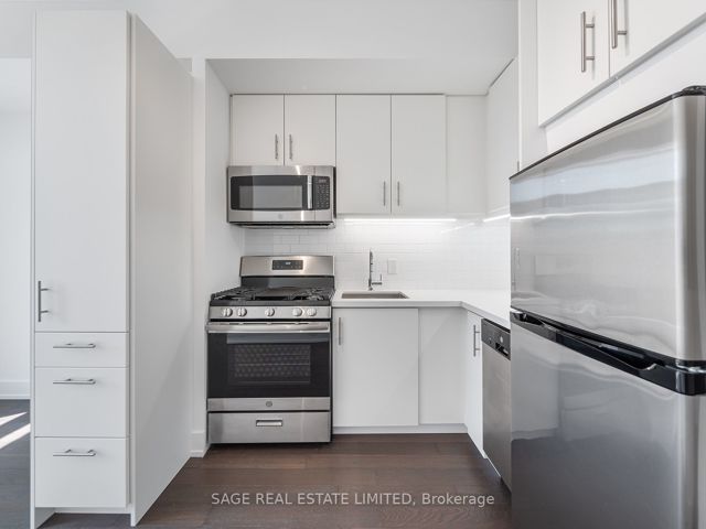 113 - 1183 Dufferin St