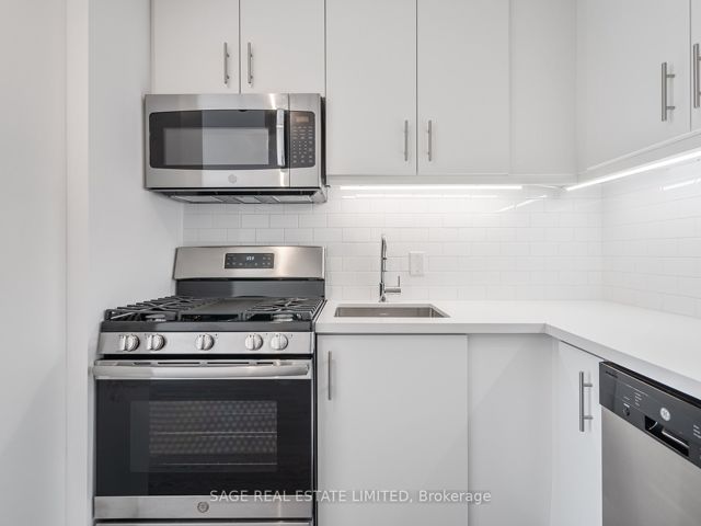 113 - 1183 Dufferin St