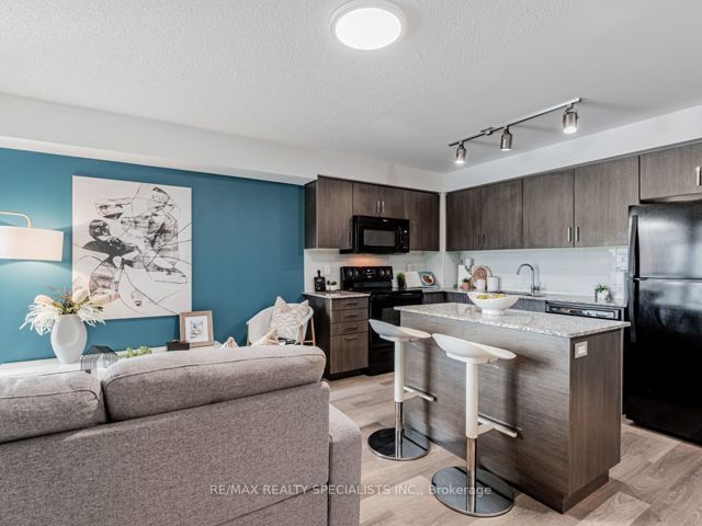 301 - 80 Esther Lorrie Dr