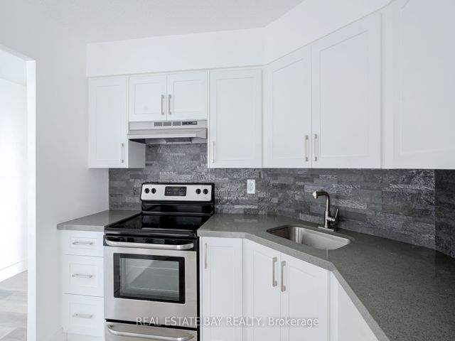 1508 - 61 Markbrook Lane