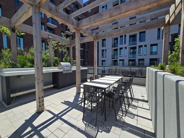 1003 - 3100 Keele St
