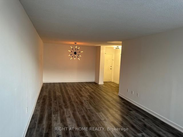 1616 - 320 Dixon Dr