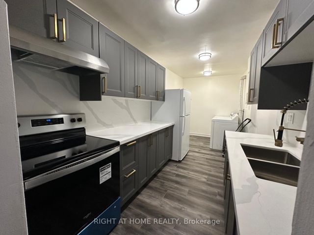 1616 - 320 Dixon Dr