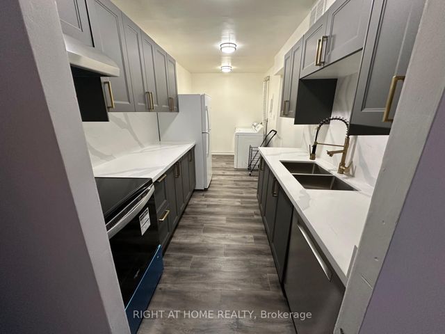 1616 - 320 Dixon Dr