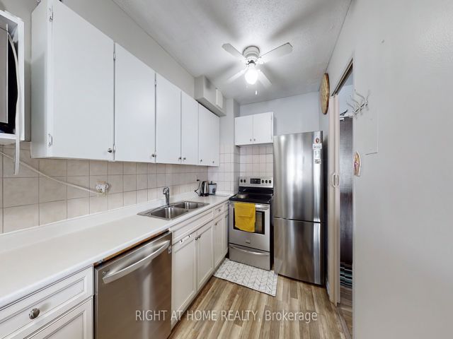 711 - 455 Sentinel Rd