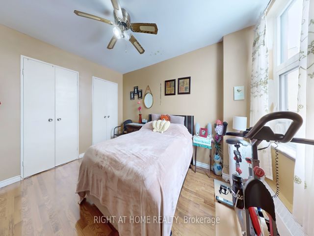 711 - 455 Sentinel Rd