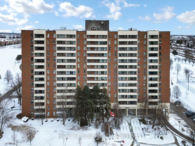 711 - 455 Sentinel Rd