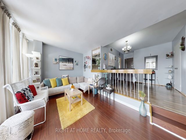 711 - 455 Sentinel Rd