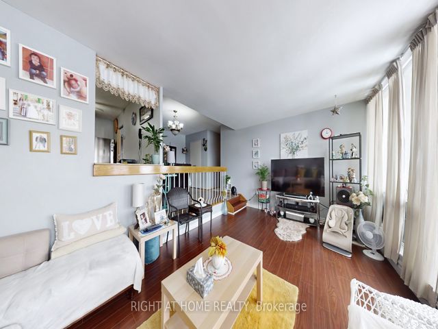 711 - 455 Sentinel Rd