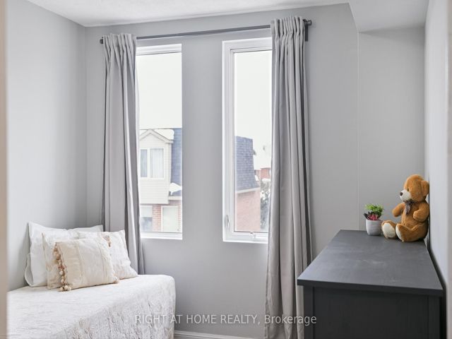 2035 - 85 George Appleton Way