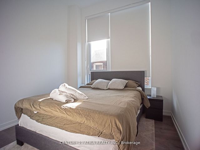212 - 270 Dufferin St