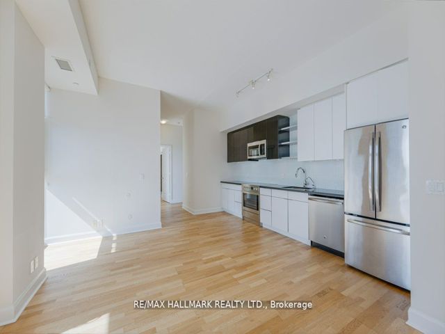 3701 - 33 Shore Breeze Dr