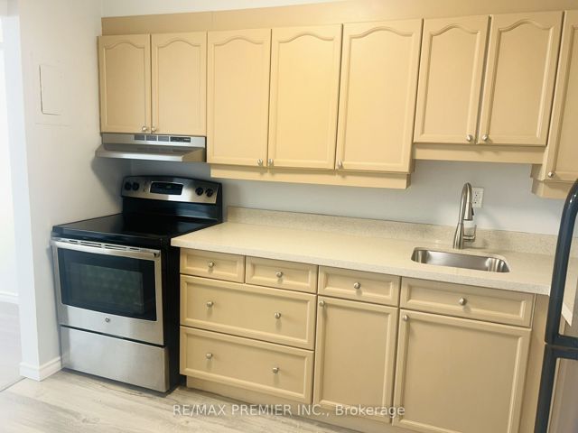 1801 - 1455 Lawrence Ave W