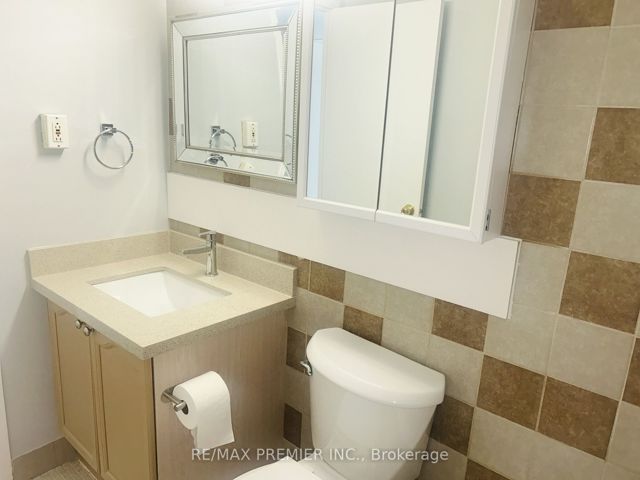 1801 - 1455 Lawrence Ave W