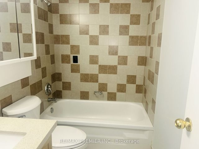 1801 - 1455 Lawrence Ave W