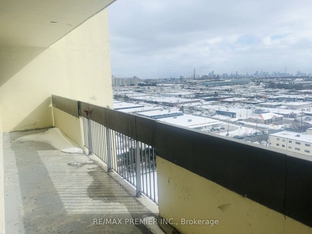 1801 - 1455 Lawrence Ave W